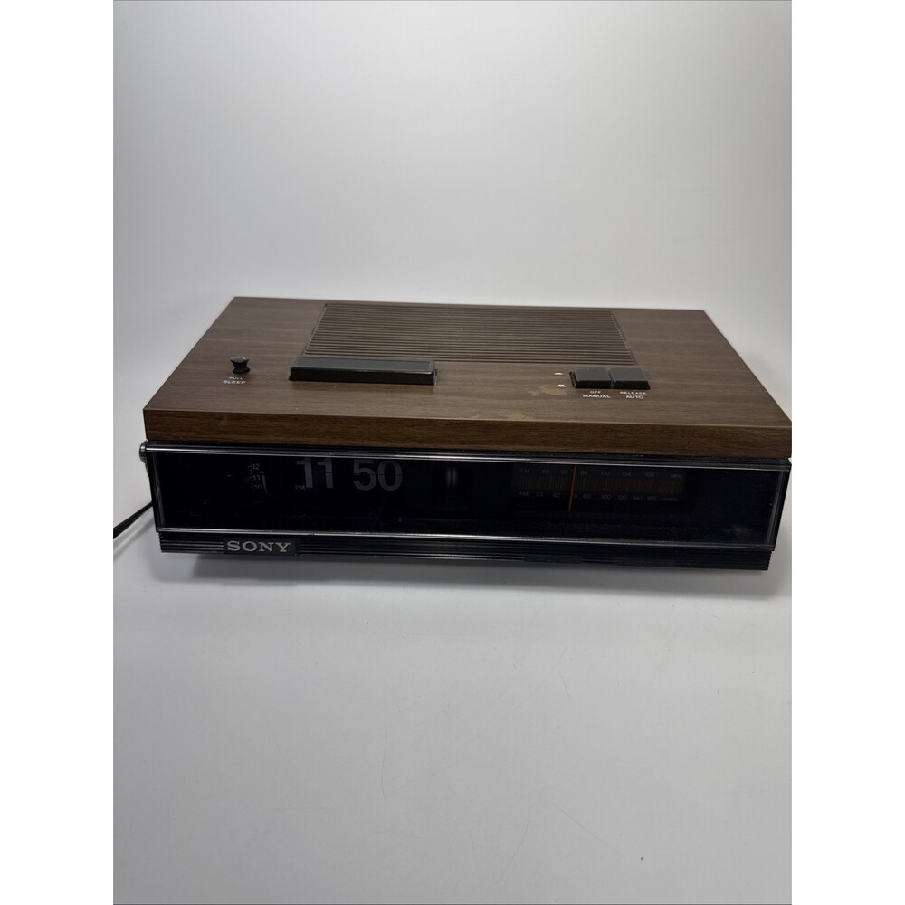 Sony TFM-C580W FM/AM Flip Clock Radio Working Great.